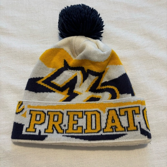 Reebok Face Off Nashville Predators Pom Beanie - Picture 2 of 4